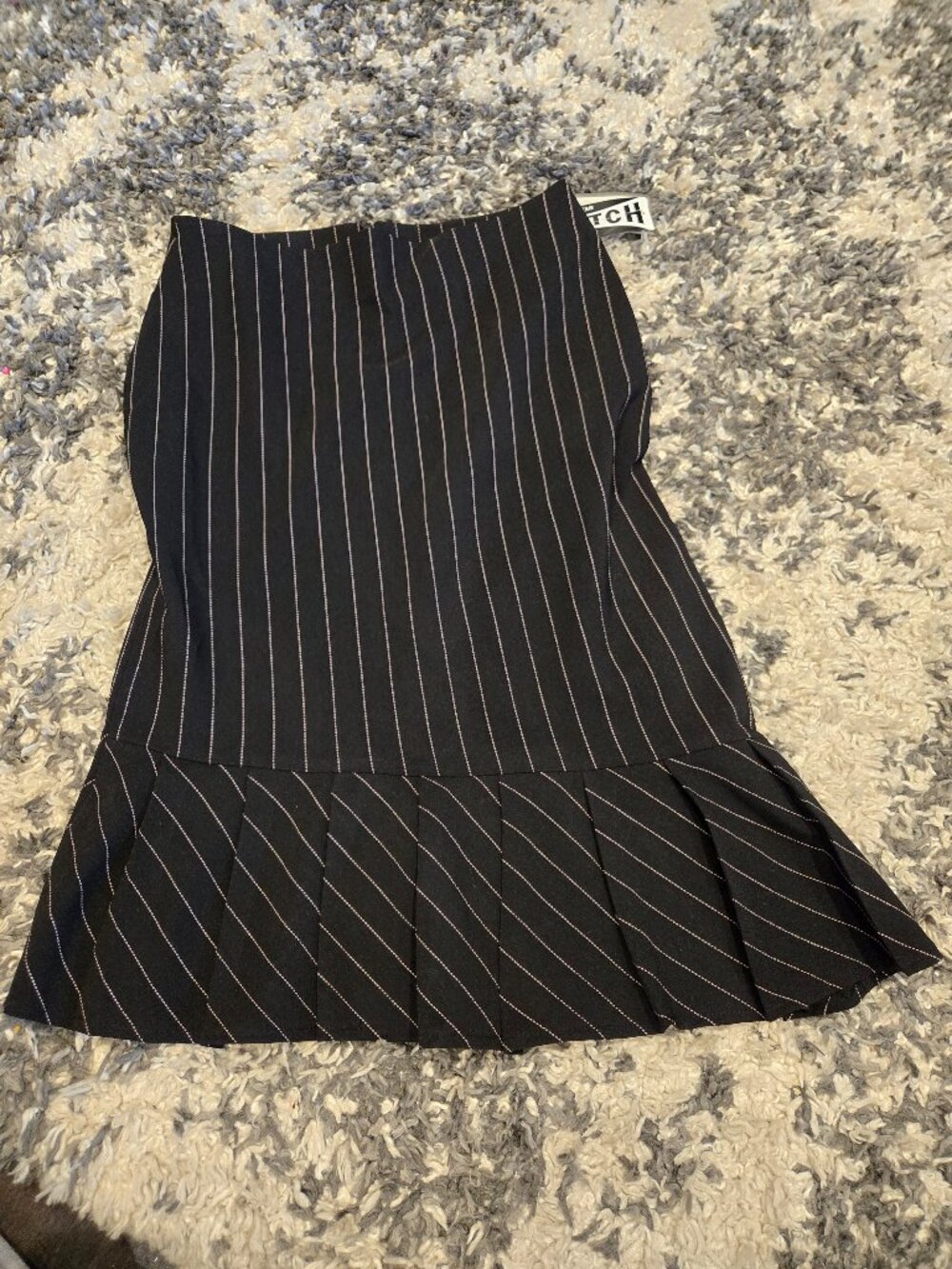 Premiere Collection Pinstripe Pleated Hem Skirt | Size 12 | Black